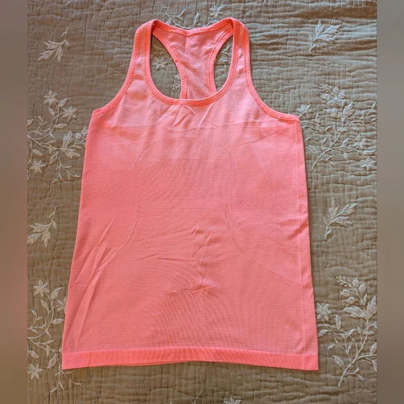 LOW START Lululemon Bundle Swiftly Racerback Tank and Black Crops Sz 8 - Picture 2 of 11